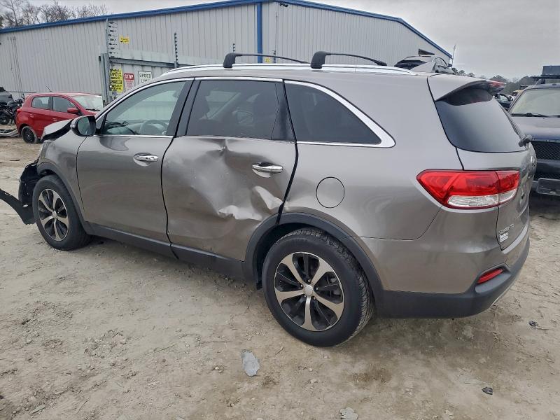 Photo 2 from auction – 2017 KIA SORENTO EX with VIN 5XYPH4A56HG306926