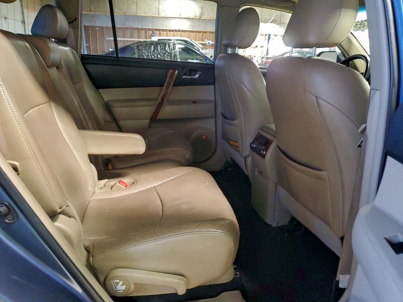 Photo 11 from auction – 2012 TOYOTA HIGHLANDER with VIN 5TDDK3EH1CS126929