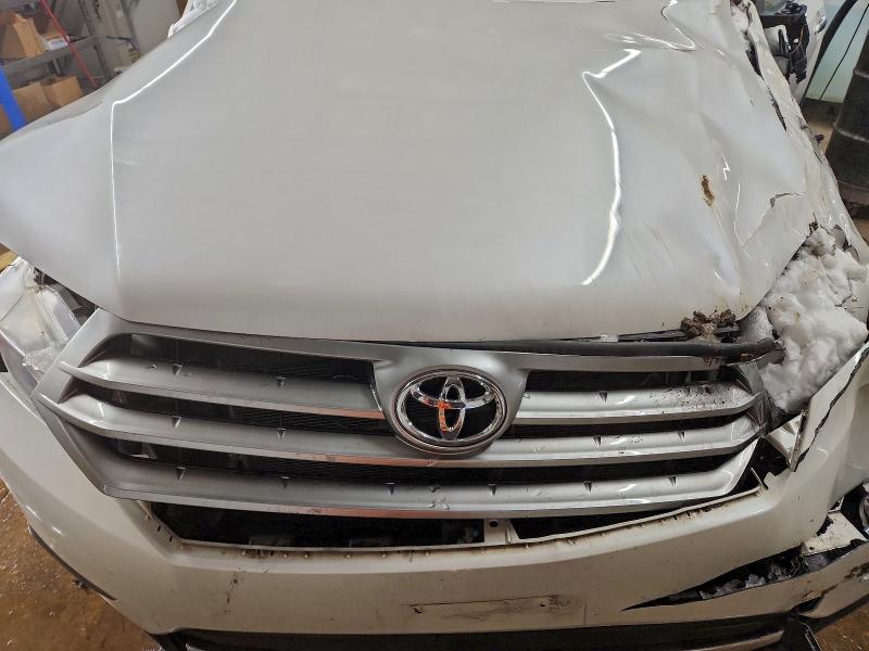 Photo 12 from auction – 2013 TOYOTA HIGHLANDER with VIN 5TDDK3EH9DS244938