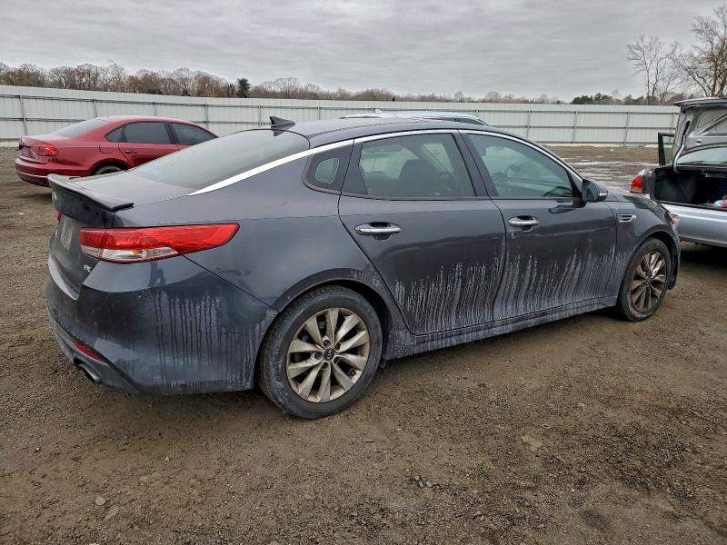 Photo 3 from auction – 2017 KIA OPTIMA EX with VIN 5XXGU4L38HG150433