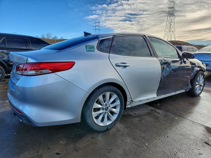 Photo 3 from auction – 2017 KIA OPTIMA with VIN 5XXGU4L31HG161354