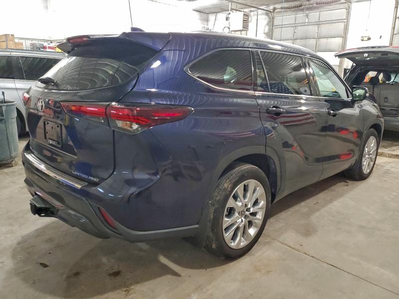 Photo 3 from auction – 2024 TOYOTA HIGHLANDER with VIN 5TDKDRBH7RS568020
