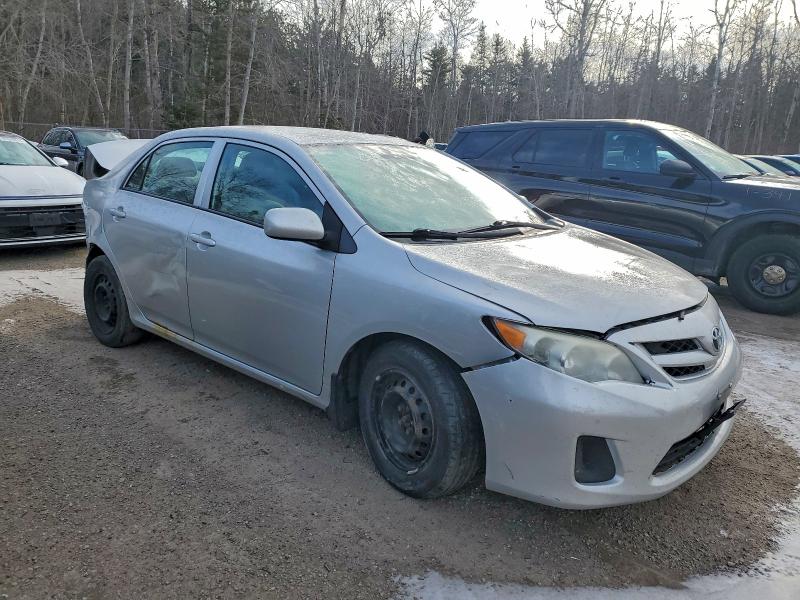 Foto 4 de la subasta – 2013 TOYOTA COROLLA con VIN 2T1BU4EE6DC936872