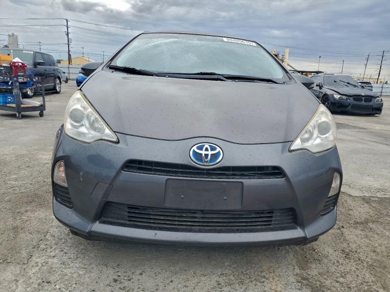 Photo 5 from auction – 2012 TOYOTA PRIUS C with VIN JTDKDTB32C1004152