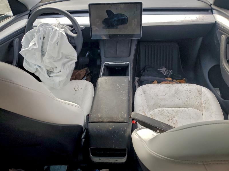 Photo 8 from auction – 2024 TESLA MODEL Y with VIN 7SAYGDEE0RA265588