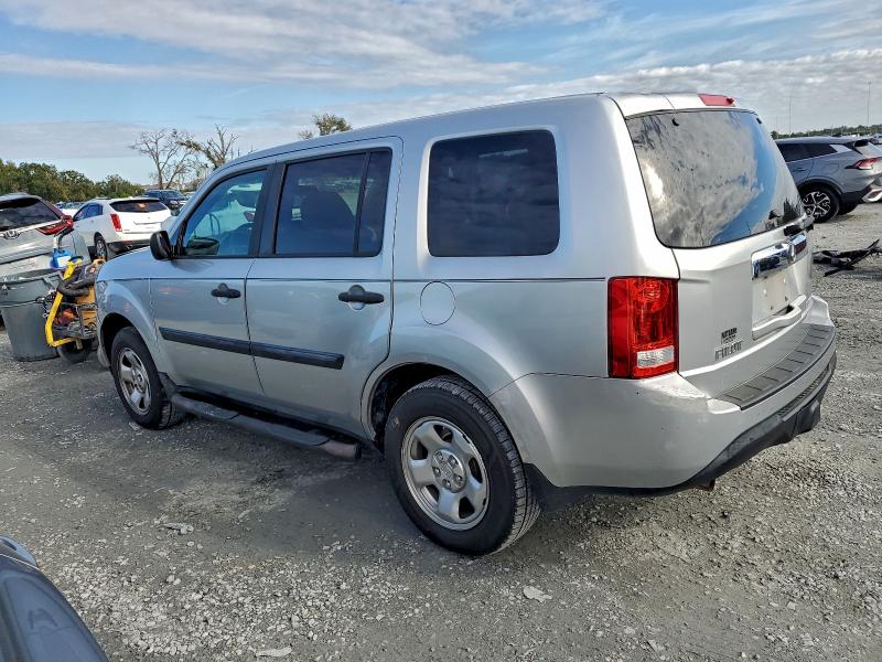 Photo 2 from auction – 2013 HONDA PILOT LX with VIN 5FNYF3H24DB009851