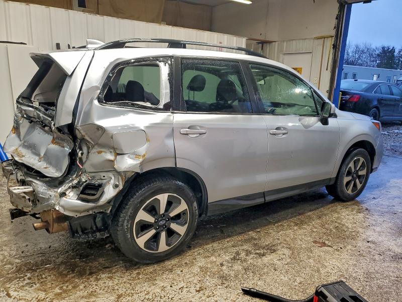 Photo 3 from auction – 2018 SUBARU FORESTER 2 with VIN JF2SJAEC9JG513000