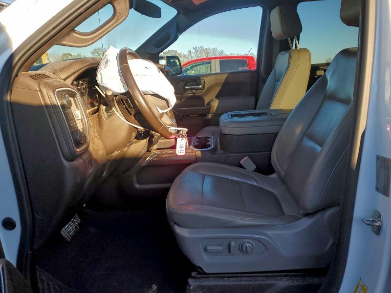 Photo 7 from auction – 2019 CHEVROLET SILVERADO with VIN 3GCUYEED3KG219746
