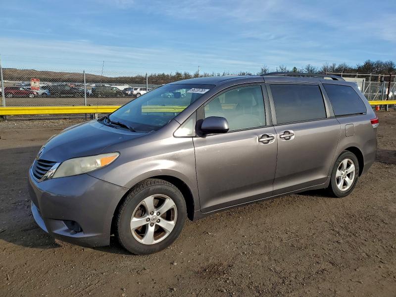 TOYOTA SIENNA 2011 with VIN 5TDKK3DC4BS086065 - Photo from auction