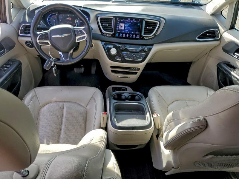 Фото 8 с аукциона – 2018 CHRYSLER PACIFICA H с VIN 2C4RC1L78JR129608