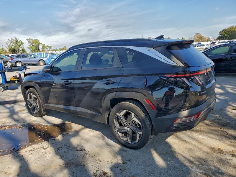 Photo 2 from auction – 2022 HYUNDAI TUCSON SEL with VIN KM8JFCA11NU035072
