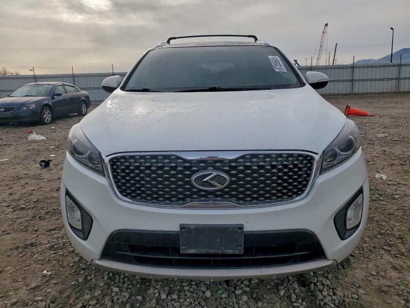 Photo 5 from auction – 2016 KIA SORENTO SX with VIN 5XYPKDA53GG002209