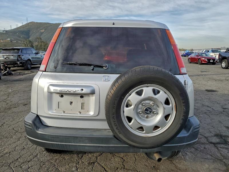 Photo 6 from auction – 2000 HONDA CR-V LX with VIN JHLRD2846YC015453