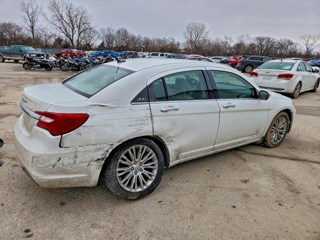 Photo 3 from auction – 2013 CHRYSLER 200 with VIN 1C3CCBCGXDN555429