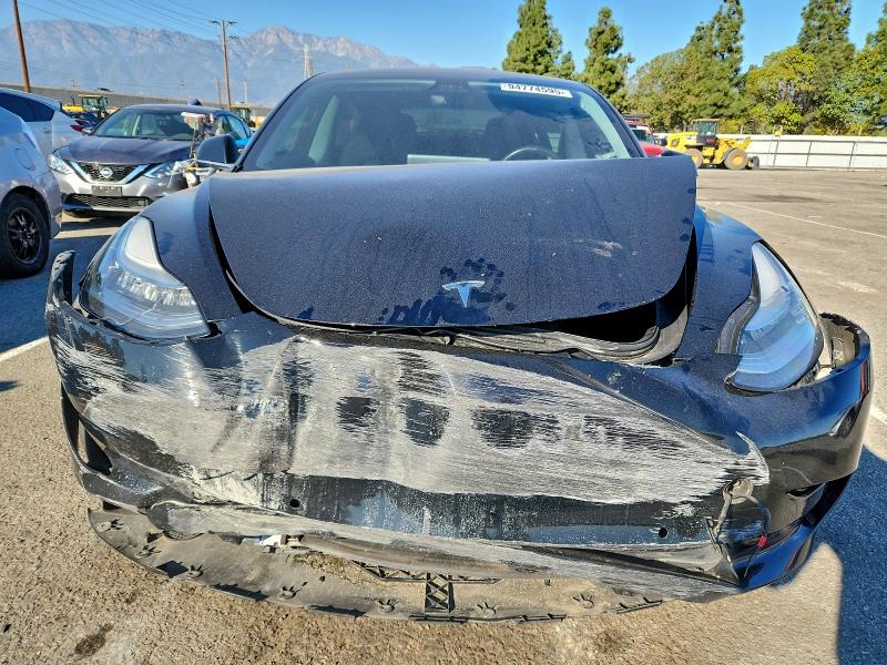 Photo 5 from auction – 2018 TESLA MODEL 3 with VIN 5YJ3E1EA1JF172997