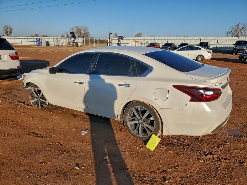 Photo 2 from auction – 2017 NISSAN ALTIMA 2.5 with VIN 1N4AL3AP0HC482803