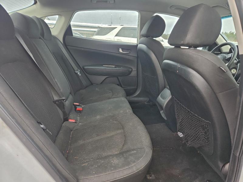 Photo 10 from auction – 2019 KIA OPTIMA with VIN 5XXGT4L39KG338923