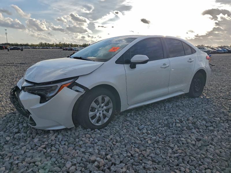 TOYOTA COROLLA LE 2024 with VIN JTDBCMFE2R3058956 - Photo from auction