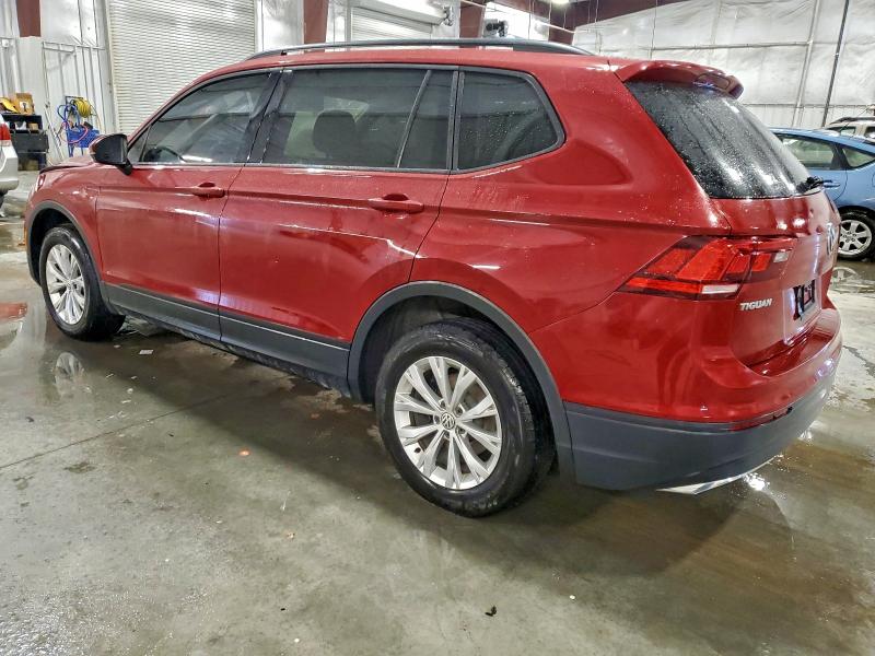 Photo 2 from auction – 2018 VOLKSWAGEN TIGUAN with VIN 3VV1B7AX3JM044240