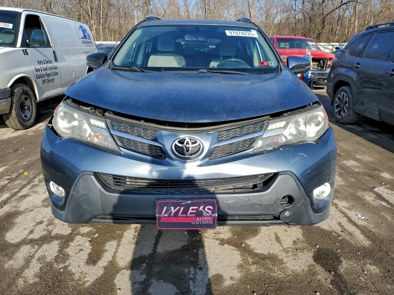 Photo 5 from auction – 2014 TOYOTA RAV4 XLE with VIN JTMRFREV5ED072049