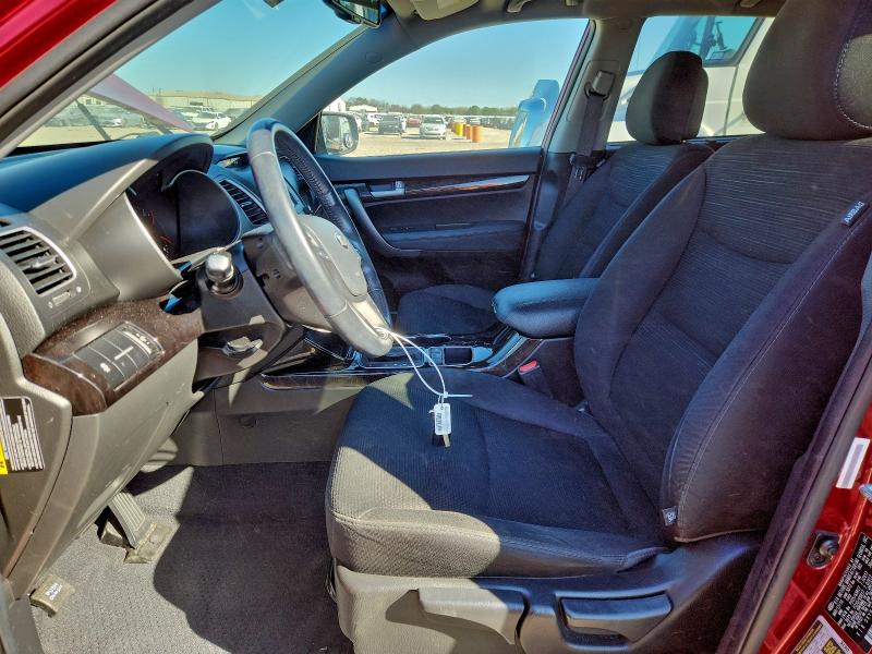 Photo 7 from auction – 2015 KIA SORENTO LX with VIN 5XYKT4A67FG573863