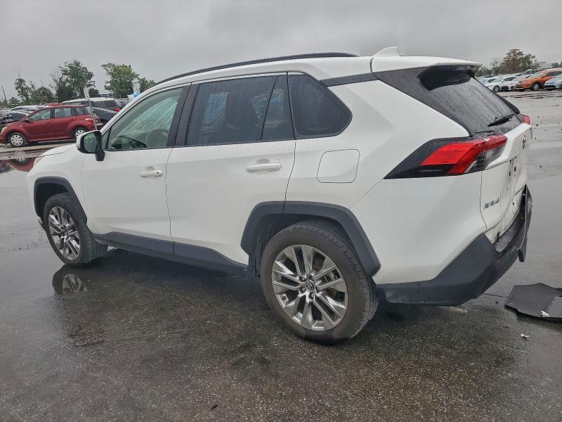 Photo 2 from auction – 2019 TOYOTA RAV4 XLE P with VIN JTMC1RFV3KD010728