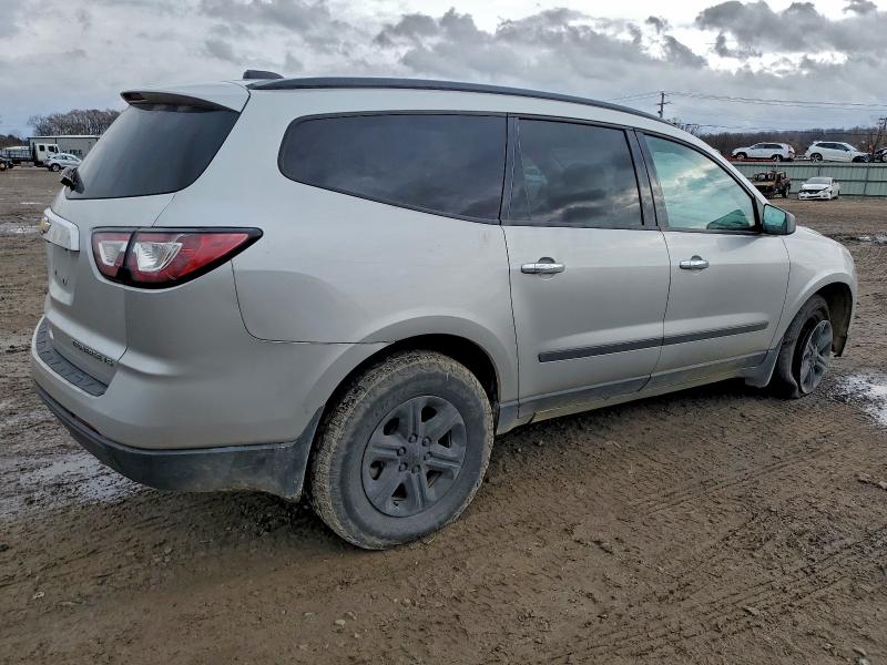 Photo 3 from auction – 2016 CHEVROLET TRAVERSE L with VIN 1GNKRFED3GJ275614