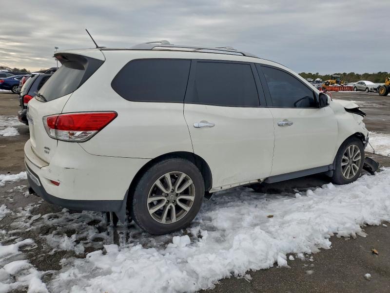 Photo 3 from auction – 2016 NISSAN PATHFINDER with VIN 5N1AR2MMXGC666175
