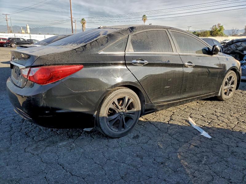 Photo 3 from auction – 2013 HYUNDAI SONATA with VIN 5NPEC4AC6DH585401