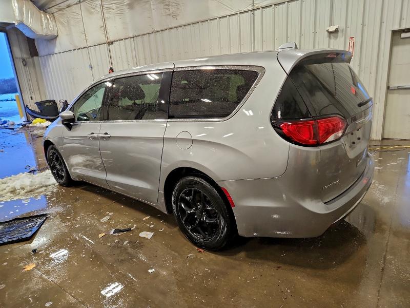 Photo 2 from auction – 2017 CHRYSLER PACIFICA with VIN 2C4RC1BG2HR795987