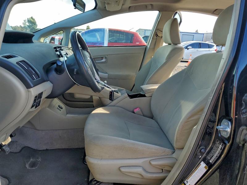 Photo 7 from auction – 2011 TOYOTA PRIUS with VIN JTDKN3DU9B1433130