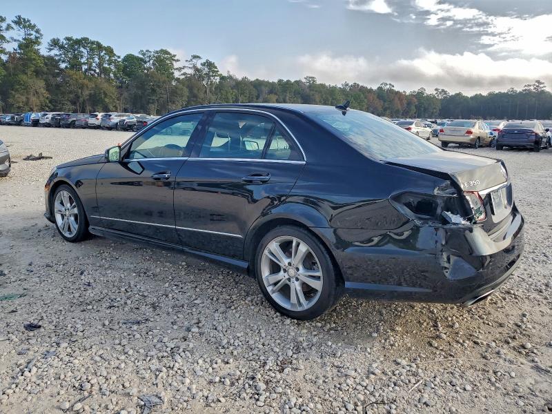 Photo 2 from auction – 2013 MERCEDES-BENZ E 350 with VIN WDDHF5KB1DA667159