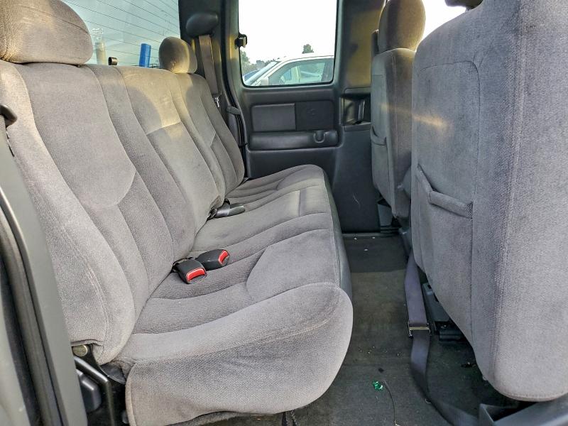 Photo 10 from auction – 2003 GMC NEW SIERRA with VIN 2GTEC19V031128877