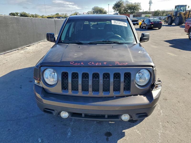 Photo 5 from auction – 2015 JEEP PATRIOT with VIN 1C4NJPBAXFD409593