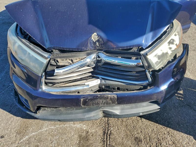 Photo 12 from auction – 2015 TOYOTA HIGHLANDER with VIN 5TDKKRFH0FS080281