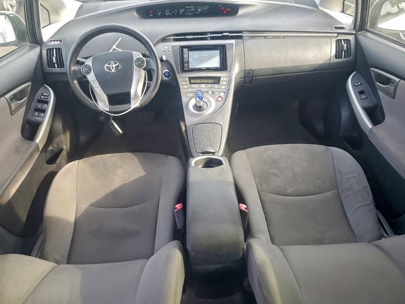 Photo 8 from auction – 2013 TOYOTA PRIUS with VIN JTDKN3DU7D5573365