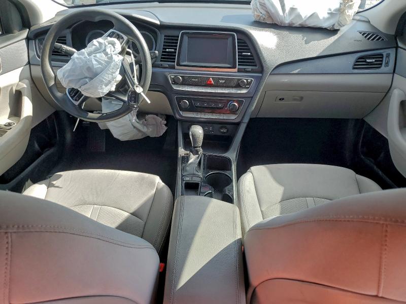 Photo 8 from auction – 2019 HYUNDAI SONATA SE with VIN 5NPE24AF8KH758264