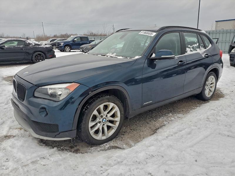 BMW X1 XDRIVE2 2015 with VIN WBAVL1C54FVY38602 - Photo from auction