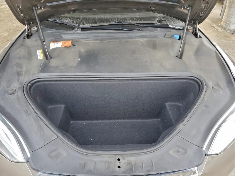 Photo 11 from auction – 2016 TESLA MODEL S with VIN 5YJSA1E28GF145742