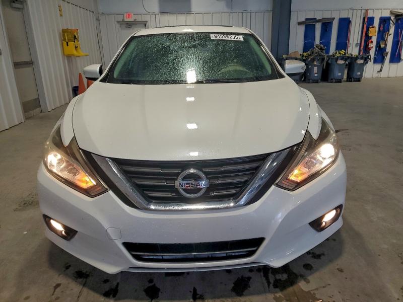 Photo 5 from auction – 2017 NISSAN ALTIMA 2.5 with VIN 1N4AL3AP3HC137202