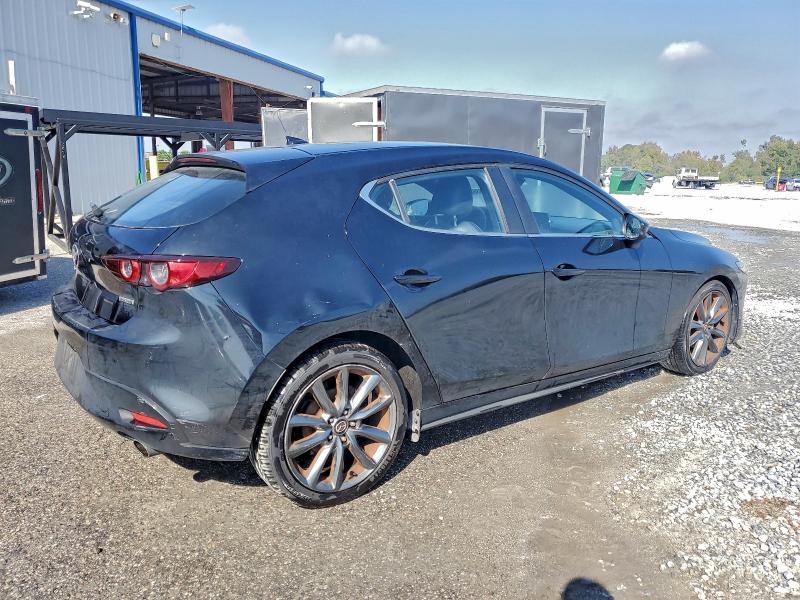 Photo 3 from auction – 2019 MAZDA 3 PREFERRE with VIN JM1BPAMM2K1120838