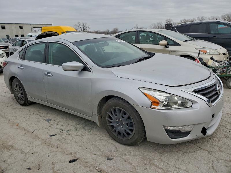 Photo 4 from auction – 2014 NISSAN ALTIMA 2.5 with VIN 1N4AL3AP0EC204639
