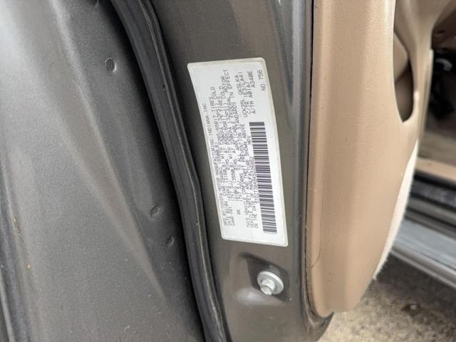 Photo 10 from auction – 2004 TOYOTA SEQUOIA LI with VIN 5TDZT38A94S226862