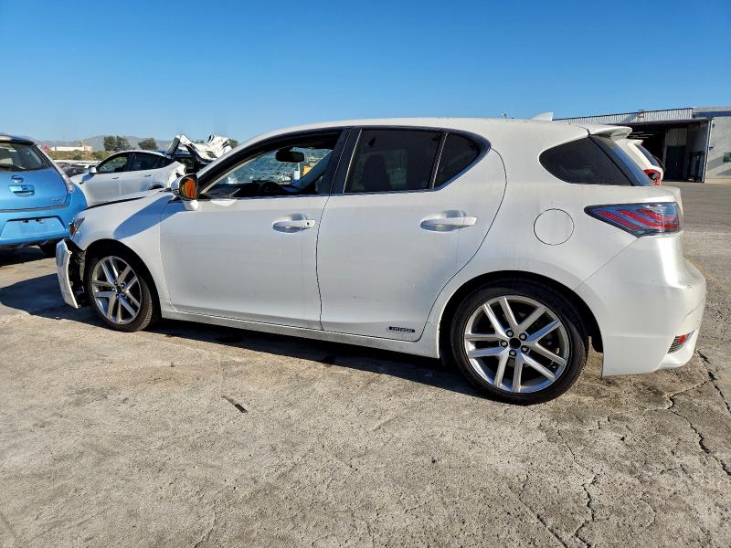 Photo 2 from auction – 2014 LEXUS CT 200 with VIN JTHKD5BH0E2184976
