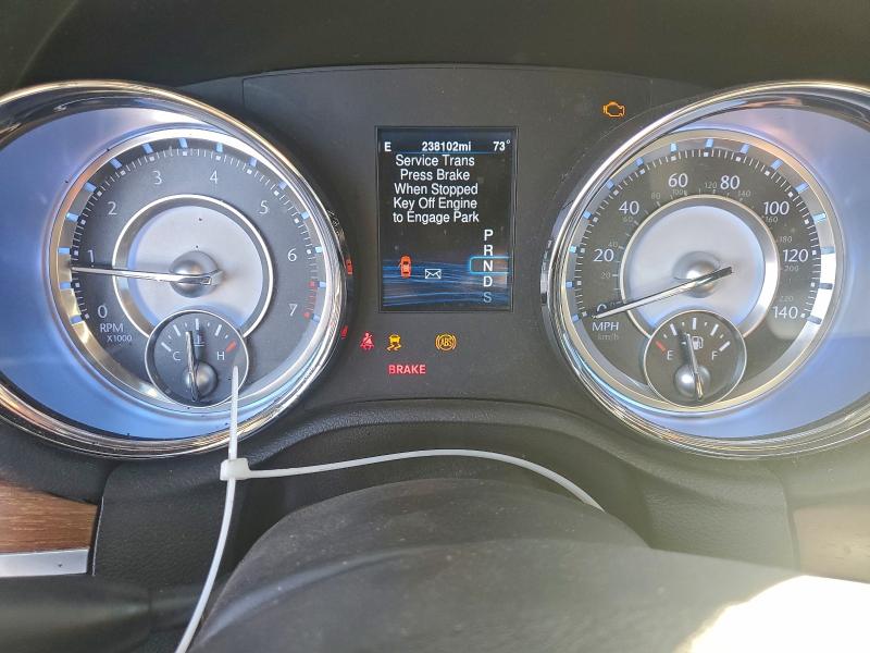 Photo 9 from auction – 2014 CHRYSLER 300C VARVA with VIN 2C3CCAJG0EH355988