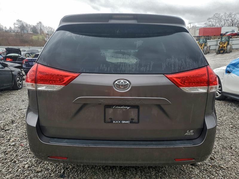 Photo 6 from auction – 2014 TOYOTA SIENNA LE with VIN 5TDJK3DC4ES074630