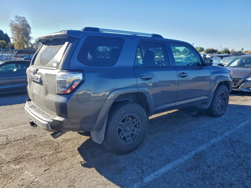 Photo 3 from auction – 2015 TOYOTA 4RUNNER SR with VIN JTEBU5JR7F5226065