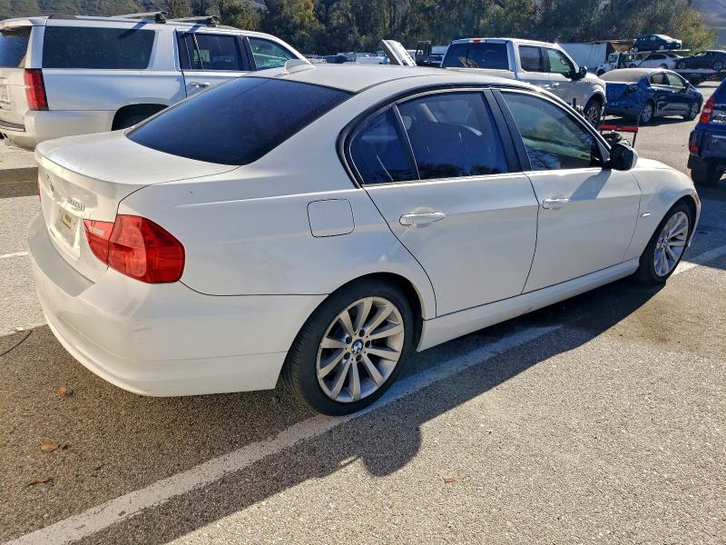Photo 3 from auction – 2011 BMW 328 with VIN WBAPH7C57BE852601