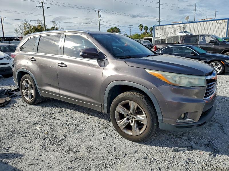 Photo 4 from auction – 2016 TOYOTA HIGHLANDER with VIN 5TDYKRFH0GS123819