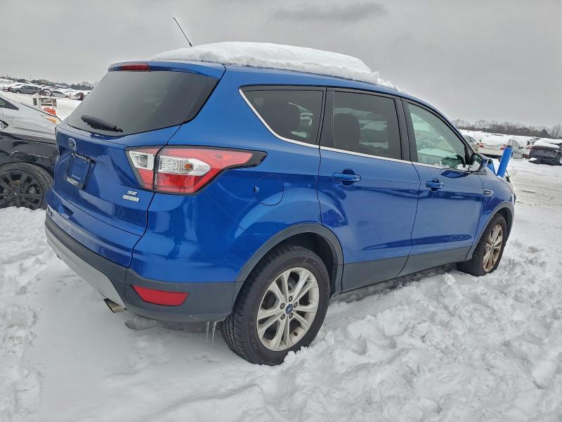 Photo 3 from auction – 2017 FORD ESCAPE SE with VIN 1FMCU0G96HUC96888